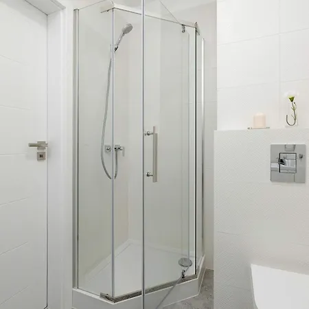 Nowoczesne Typu Z Parkingiem By Renters * Szczecin