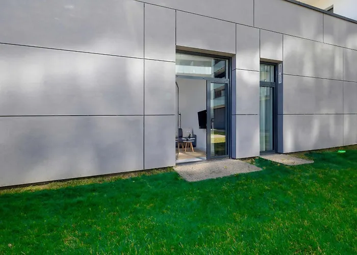 Nowoczesne Typu Z Parkingiem By Renters アパート *